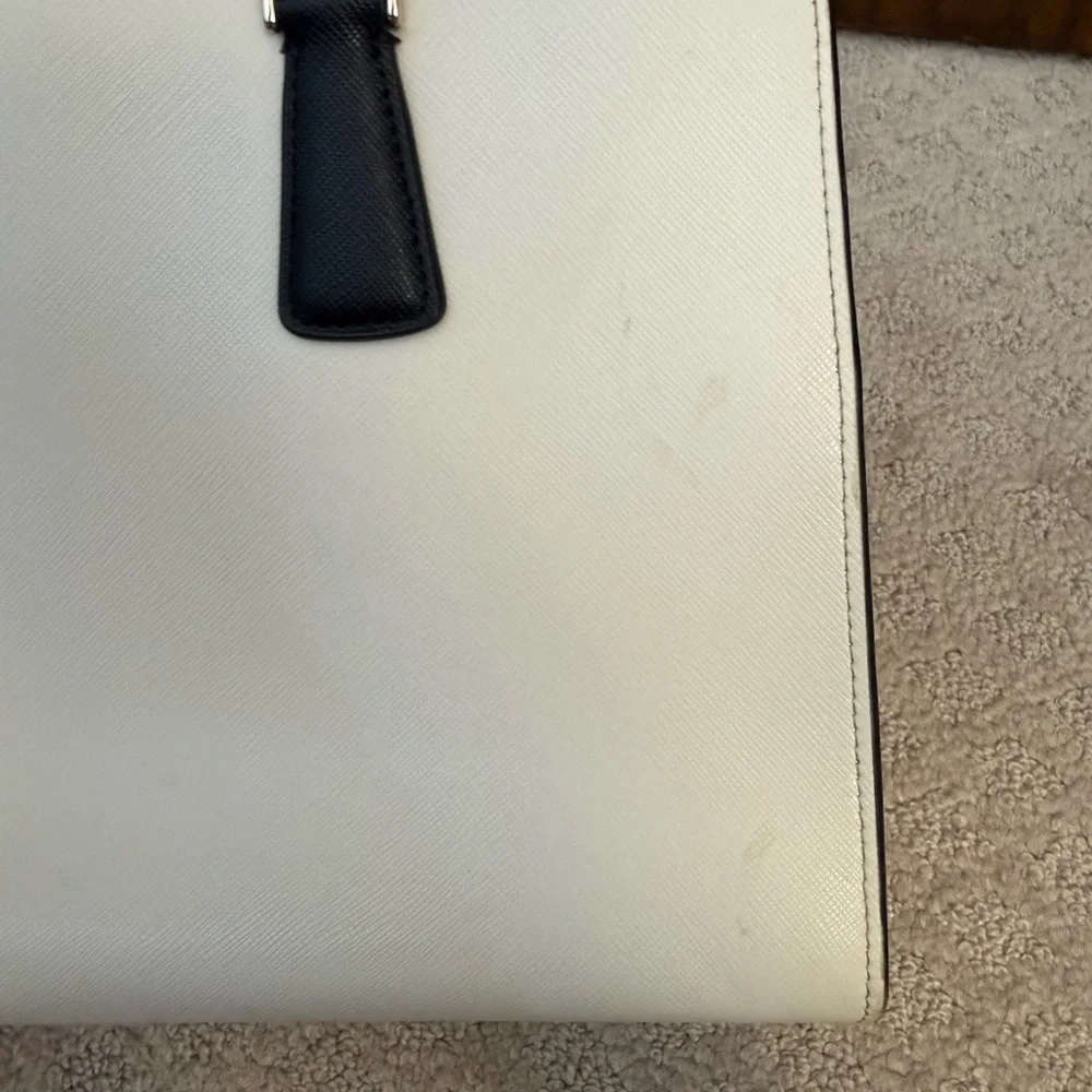 Kate Spade Perry Medium Satchel Bag Warm Beige Saffiano Leather Black Straps